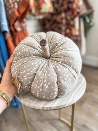 Medium Fawn Pumpkin Sitter