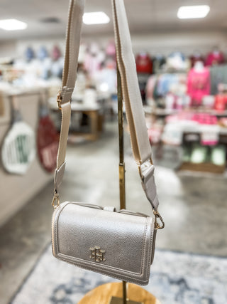 Pearl Maverick Crossbody with Pocket Caroline Hill Purse