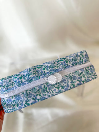 TRVL Hamptons Floral Hanging Toiletry Bag