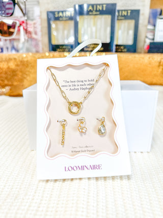 The Mama Know's Best Charm Necklace Set