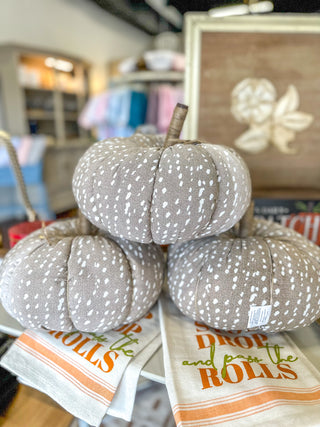 Medium Fawn Pumpkin Sitter