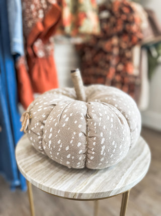 Medium Fawn Pumpkin Sitter