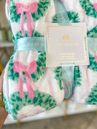 Rosy Wreaths Blanket