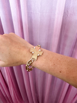 Gold Stretch Chain Bracelet W/ Hammered Cross W/ Pearl Accent Charm