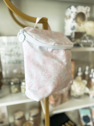 TRVL Pink Bunny Toile Insulated Take Away Lunch Bag