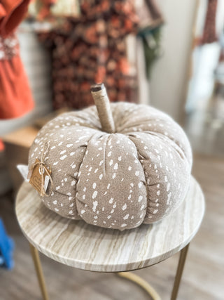 Medium Fawn Pumpkin Sitter
