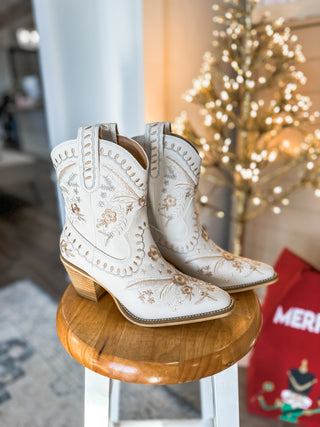 White Botanical Beauty Leather Boots with Embroidered Details