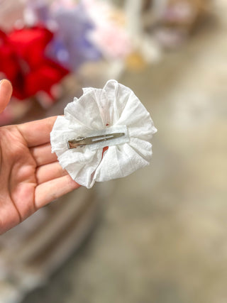 Off White Frilly Frou Clip - Set
