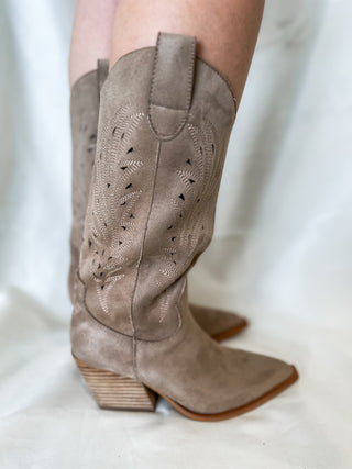 Olivia Nashville Nights Beige Boots