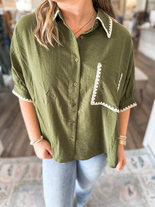 Olive Weekend Charm Scallop Trim Top