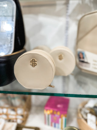 Ivory Weekend Getaway Leather Jewelry Case