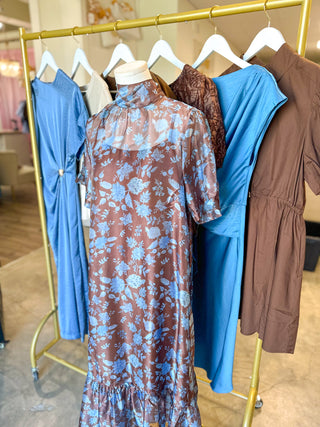 Cocoa & Blue Blooms Midi Dress