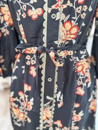 Black Willow Breeze Midi Dress