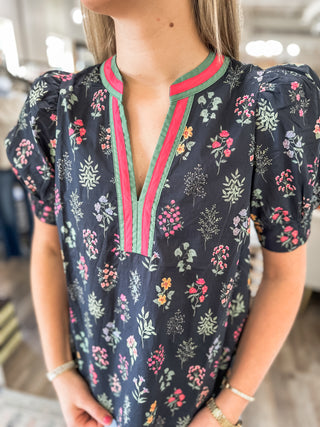 Black Rosey Daydream Short Sleeve Top