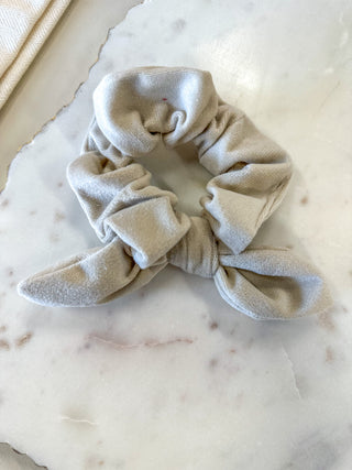 Cream Pearl Velvet Scrunchie Set