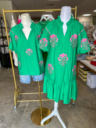 Kelly Green Cottage Bloom Embroidered Bubble Sleeve Blouse