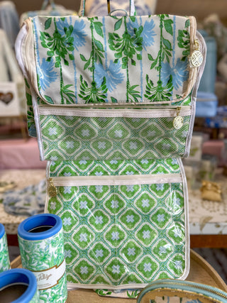 Swayin in the Breeze Hanging Toiletry Bag