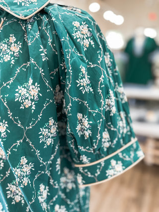 Hunter Green Mulberry Manor Short Sleeve Top