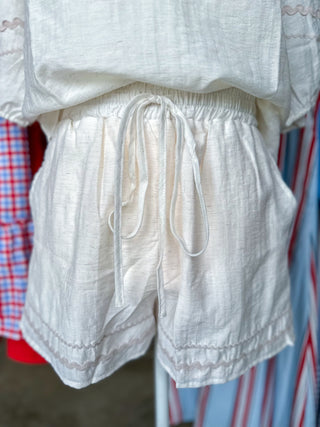 Off White Ric Rac Trim Shorts Set