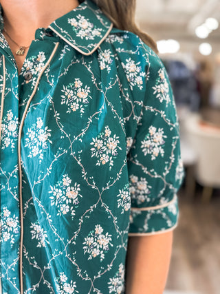 Hunter Green Mulberry Manor Short Sleeve Top