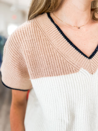 Oatmeal/Black Contrast Color V-Neck Short Sleeve Sweater