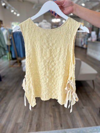 Pale Yellow Bubble Textile Sweet Bow Sleeveless Top
