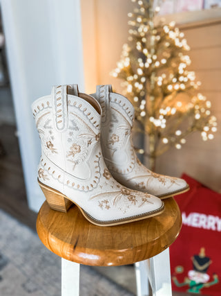 White Botanical Beauty Leather Boots with Embroidered Details