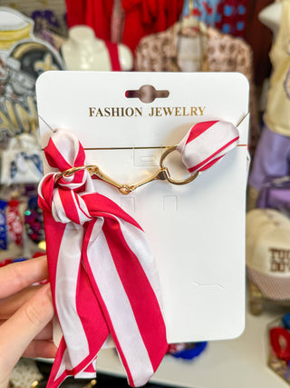 Crimson White Ila Horsebit Necklace | Caroline Hill