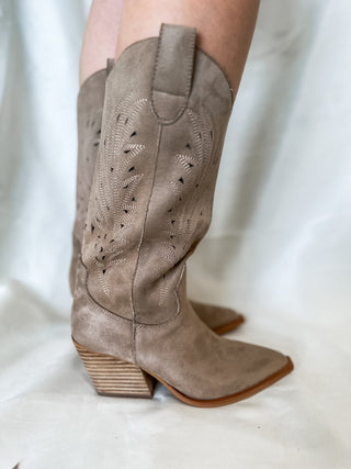 Olivia Nashville Nights Beige Boots