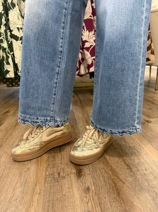 Maggie Medium Wash Scallops Are Your Best Friend Wide Leg Denim