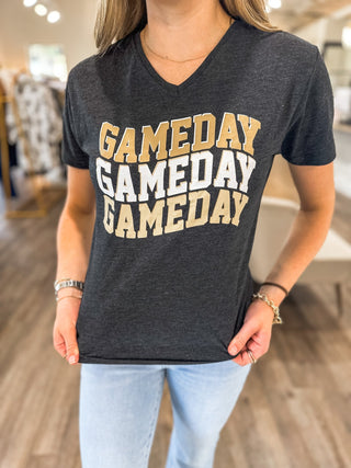 Black & Gold Game Day Wave T-Shirt - Everyday EDEN Boutique & Gifts