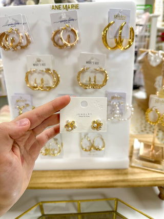 Luminous Pearl & Crystals Cluster Stud Earring - Everyday EDEN Boutique & Gifts