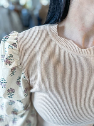 The Rosalie Floral Contrast Sleeves Top - Everyday EDEN Boutique & Gifts