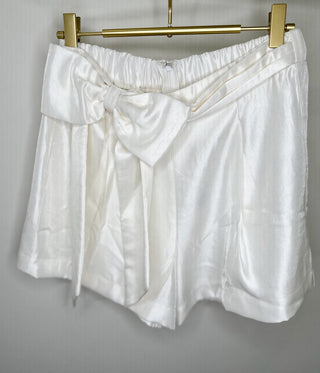 White Chic Affair High Waist Bow Shorts - Everyday EDEN Boutique & Gifts