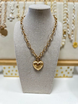 Worn Gold Open Circles W/ Hammered 1” Heart Charm Necklace - Everyday EDEN Boutique & Gifts