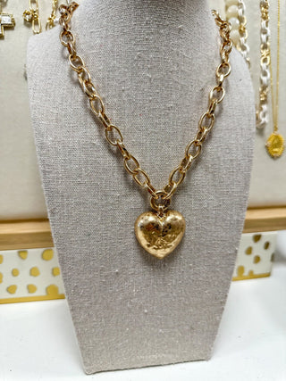 Worn Gold Open Circles W/ Hammered 1” Heart Charm Necklace - Everyday EDEN Boutique & Gifts